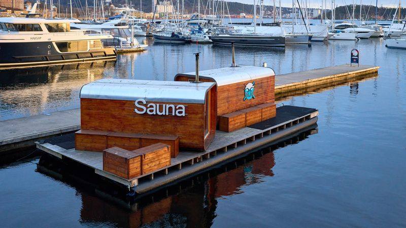 Drijvende sauna bij Tjuvholmen in Oslo