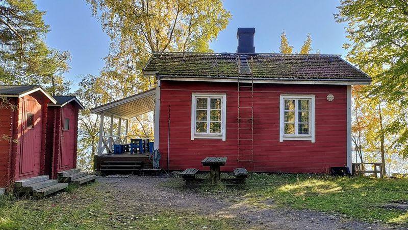 Rood Fins zomerhuisje (mökki) op Honkaluoto