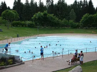 Golfslagbad in Skara Sommarland